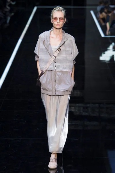 Look 28